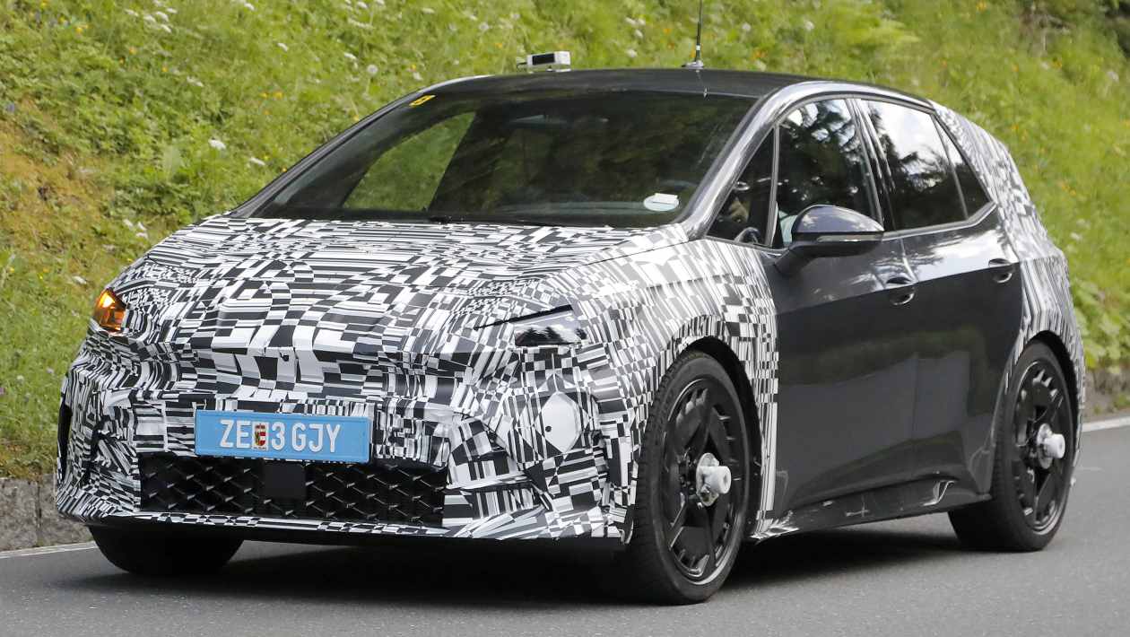  2026 Cupra Born facelift spy shots - pictures 